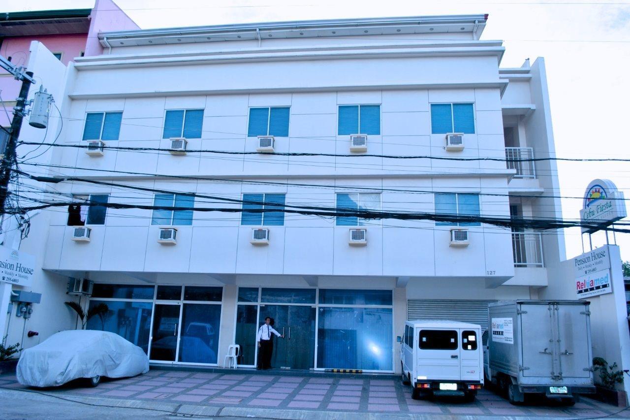 Cebu Fiesta Business Suites Экстерьер фото