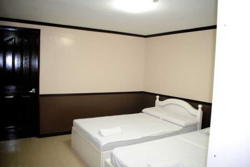 Cebu Fiesta Business Suites Экстерьер фото